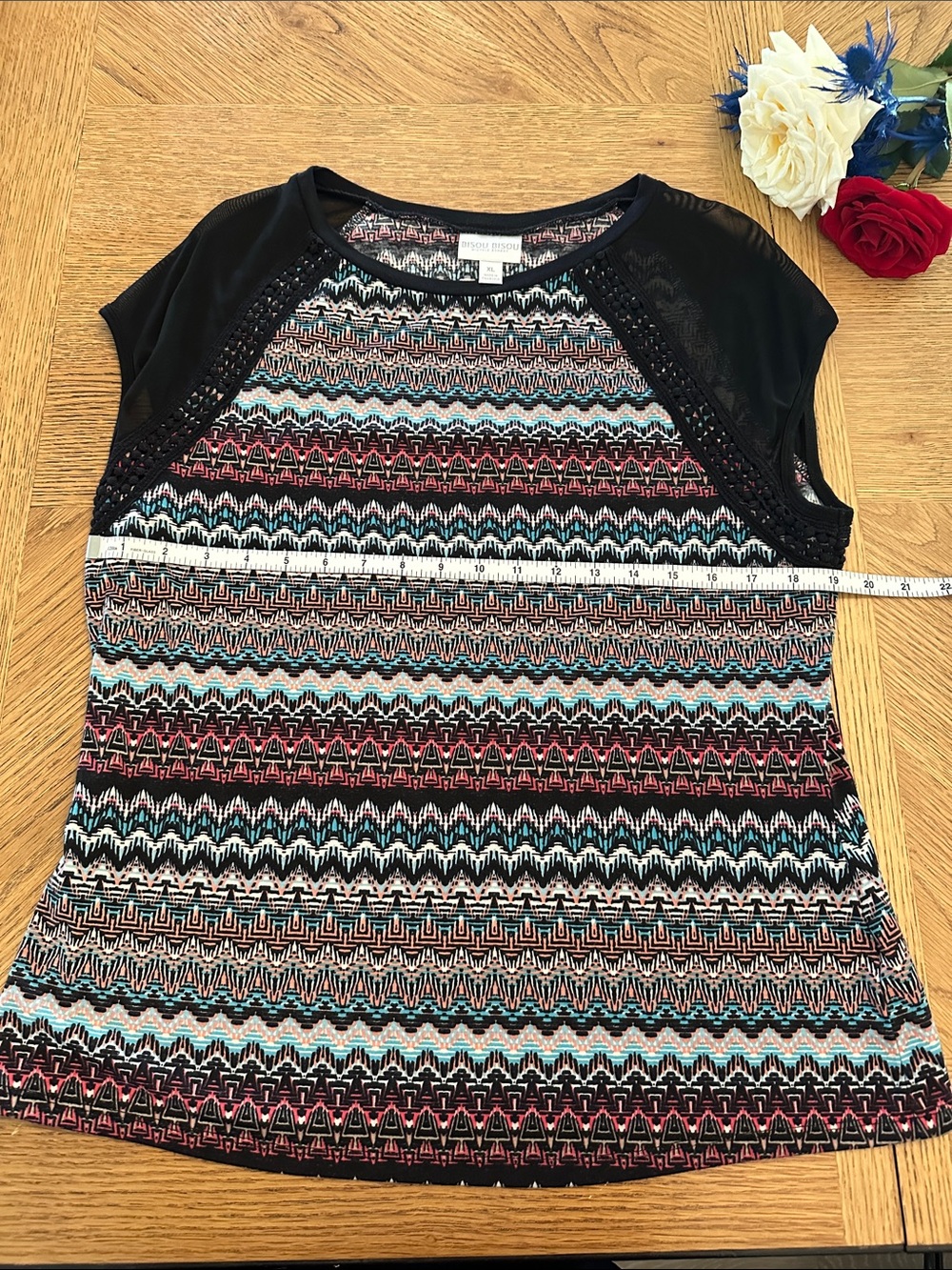Bisou Bisou Black Short Sleeve Top with Multicolor Geo Print